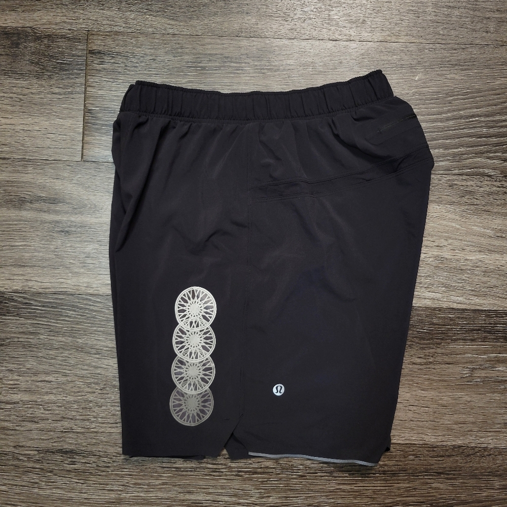 Lululemon Unisex Adult Black Elastic Waist Zip Pocket Pull On Athletic Shorts